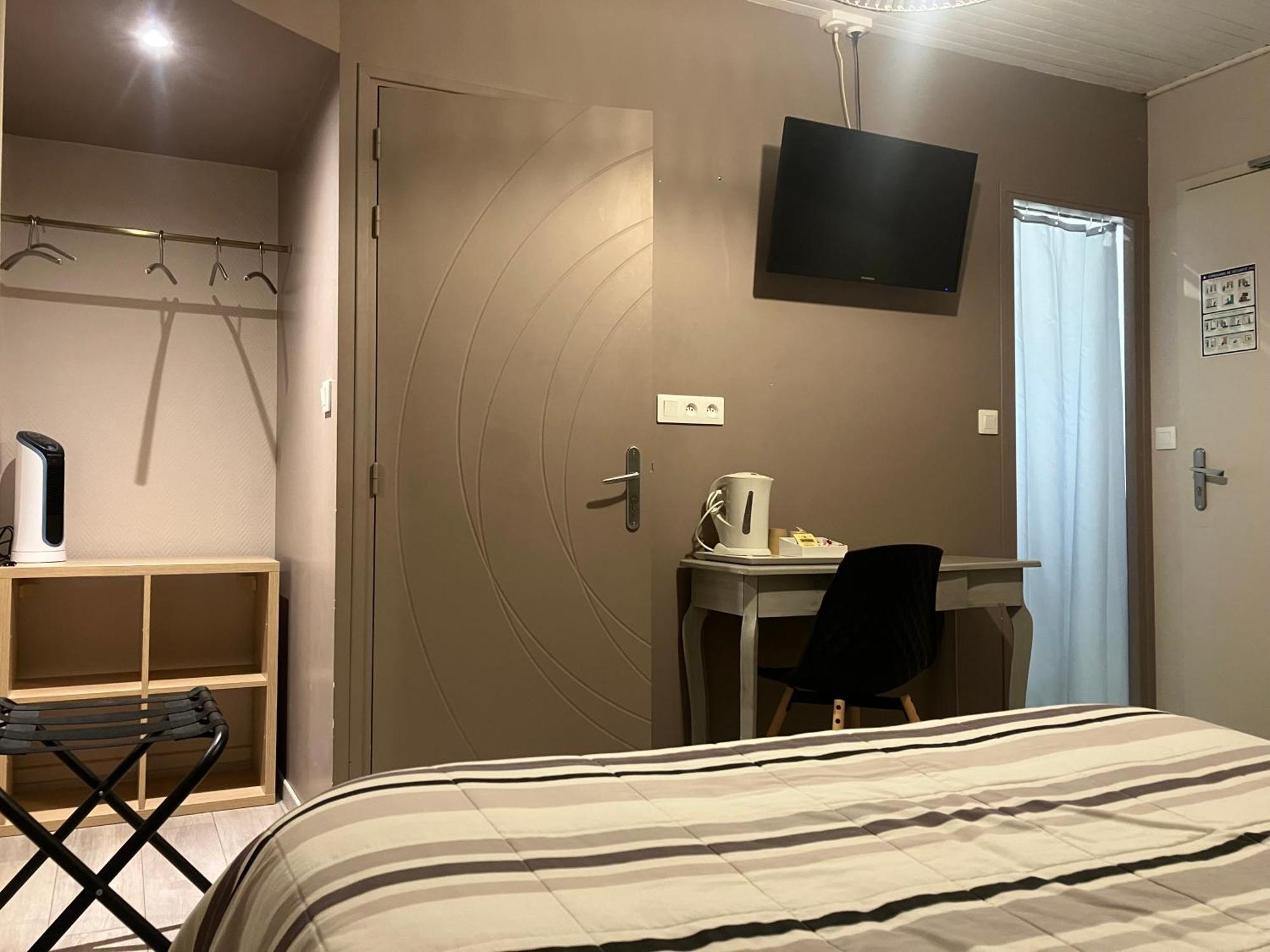 Hotel Du Nord Chambres Familiales Fontaines  Eksteriør billede