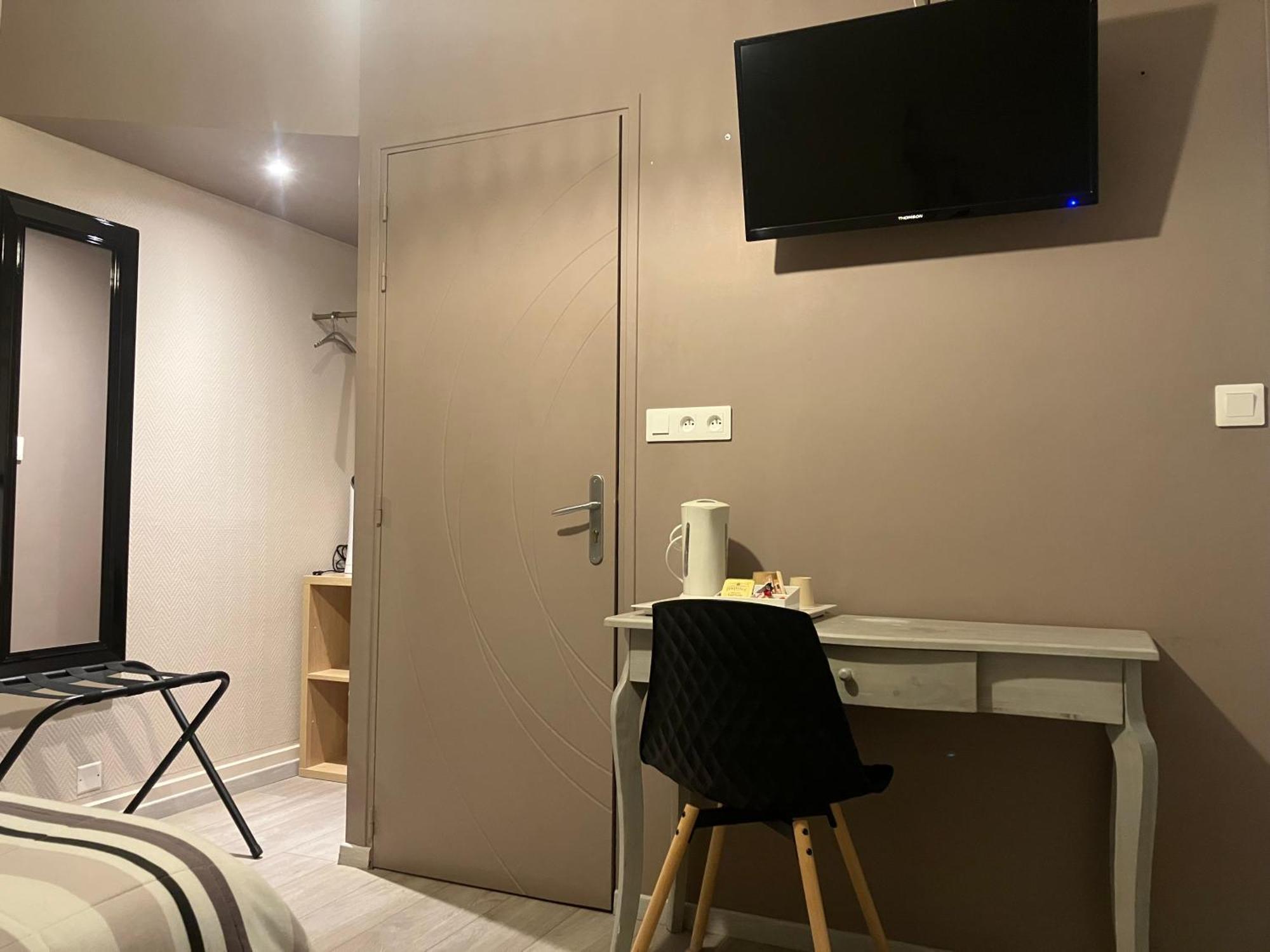 Hotel Du Nord Chambres Familiales Fontaines  Eksteriør billede