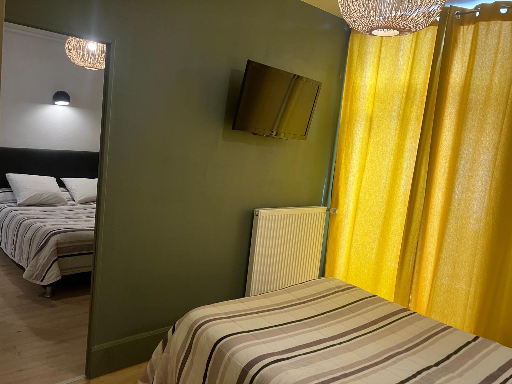 Hotel Du Nord Chambres Familiales Fontaines  Eksteriør billede