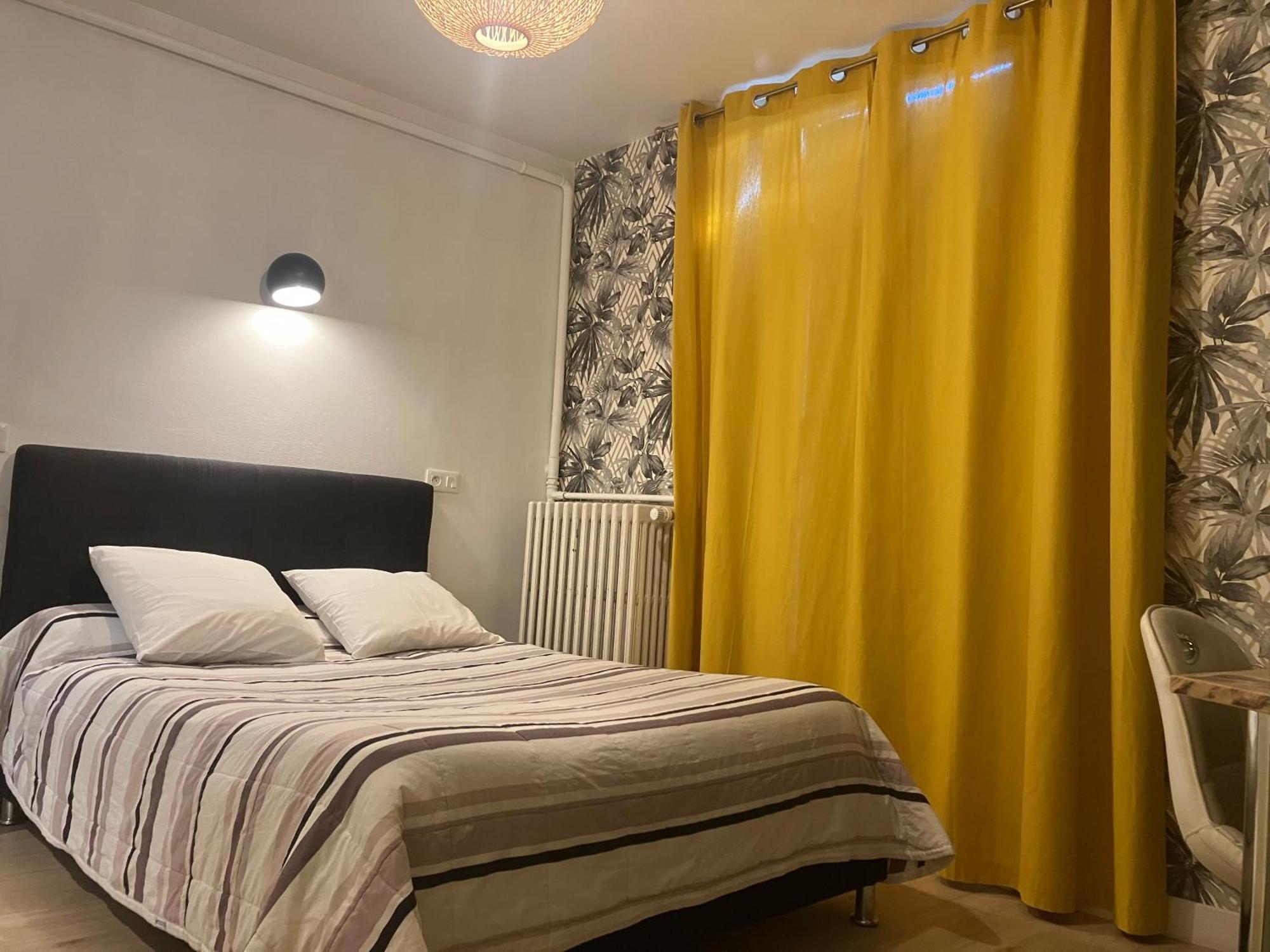 Hotel Du Nord Chambres Familiales Fontaines  Eksteriør billede