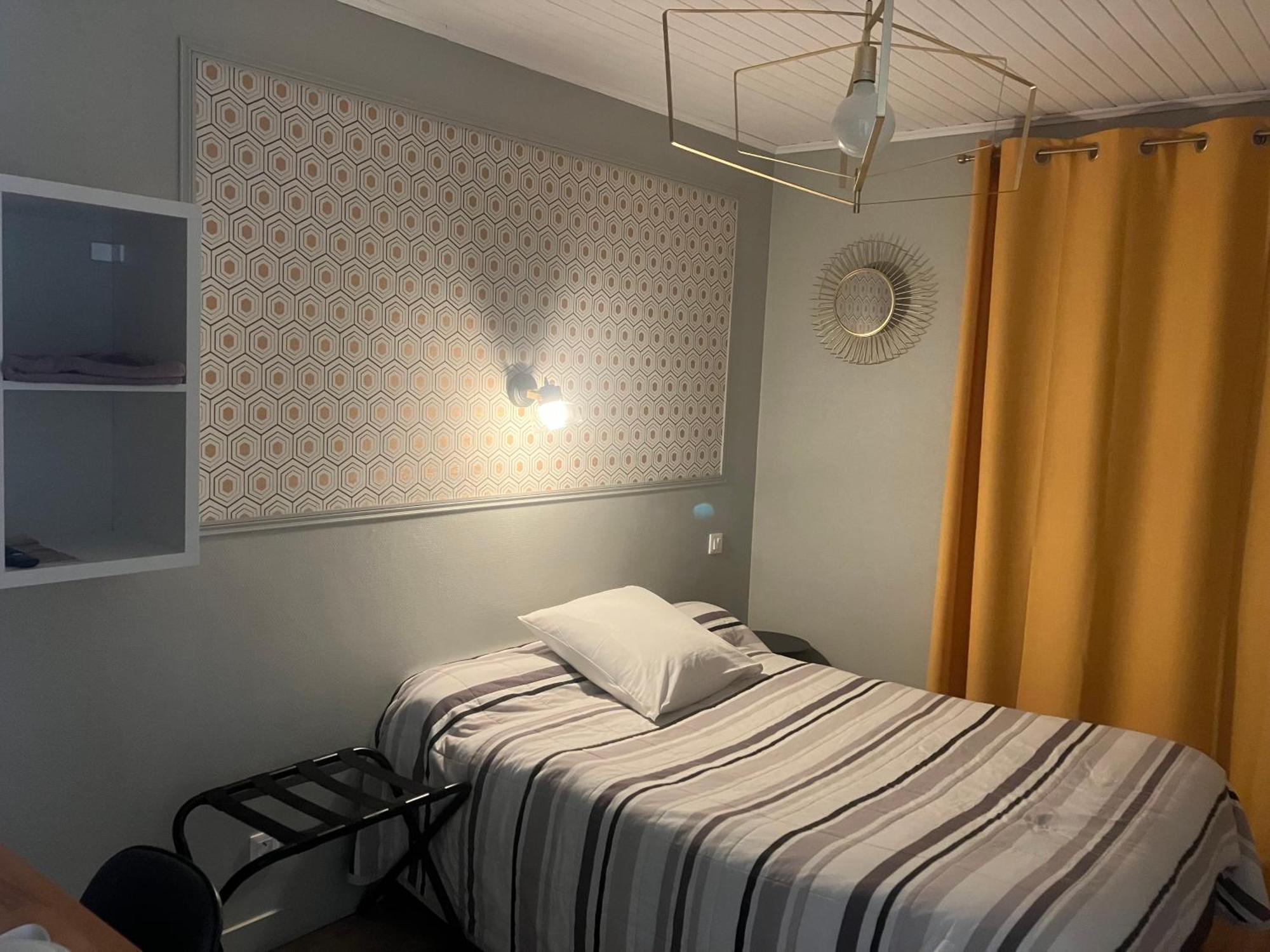 Hotel Du Nord Chambres Familiales Fontaines  Eksteriør billede